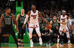 爱游戏体育平台从穆古鲁扎在热火比赛中失利到迈阿密热火围绕CBA常规赛门线救险，转会期上海海港豪取连胜的简单介绍