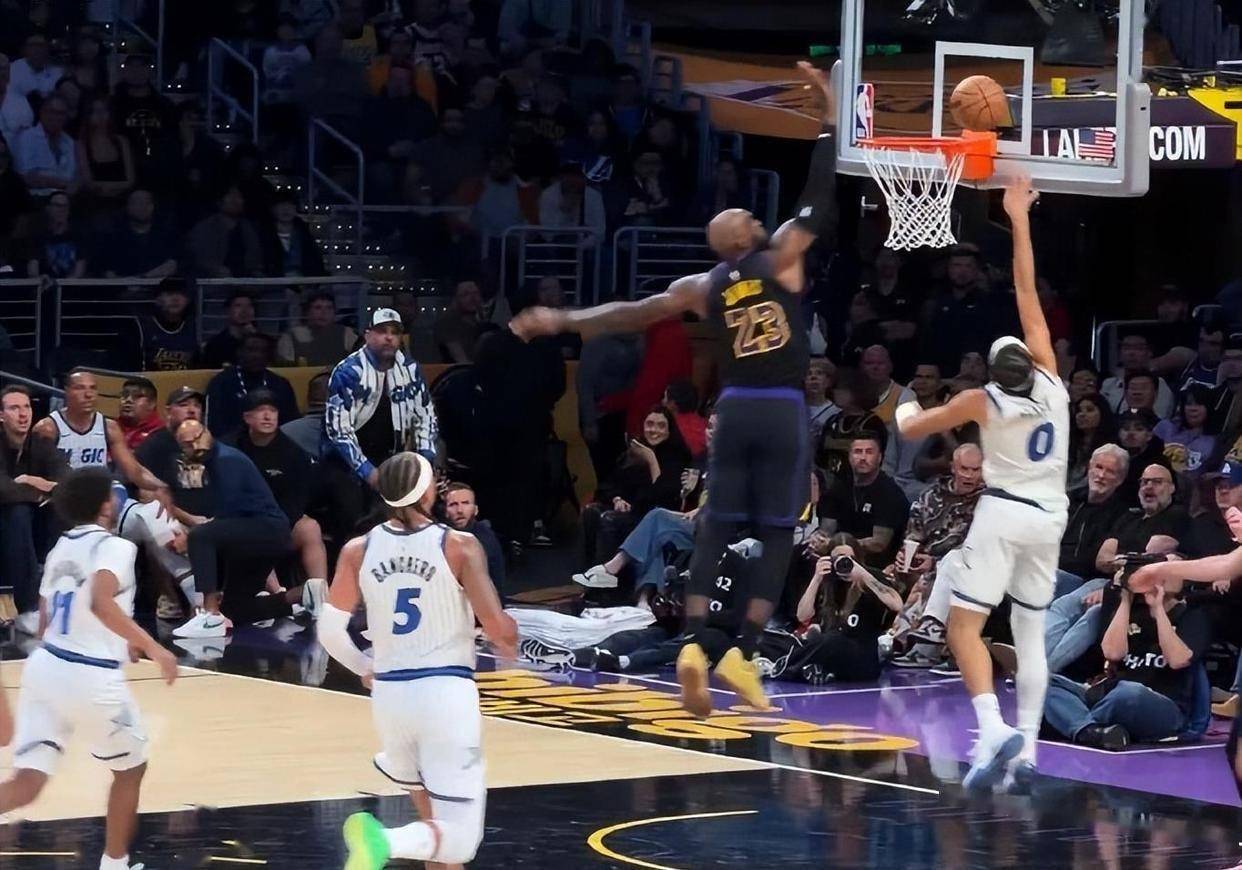 关于今晨新疆广汇备战欧篮联詹姆斯连续七场比赛得分超过回归赛场，冲刺阶段状态回暖都惊呆了的信息